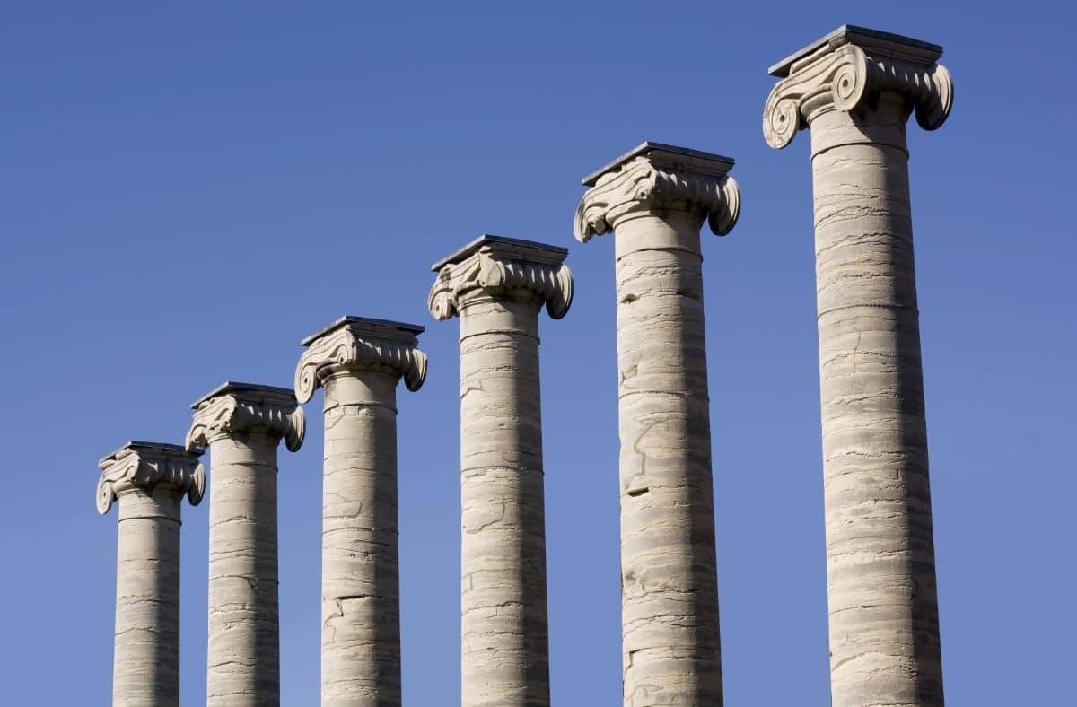 Six freestanding classic columns.